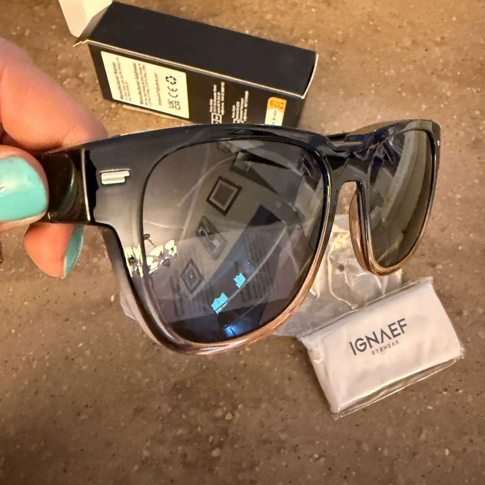 Women's Black and Brown polorized Sunglasses